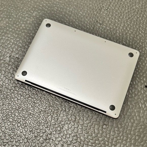 MacBook Pro 13 inch laptop. In GREAT shape. No scratches, works great! - Picture 3 of 14